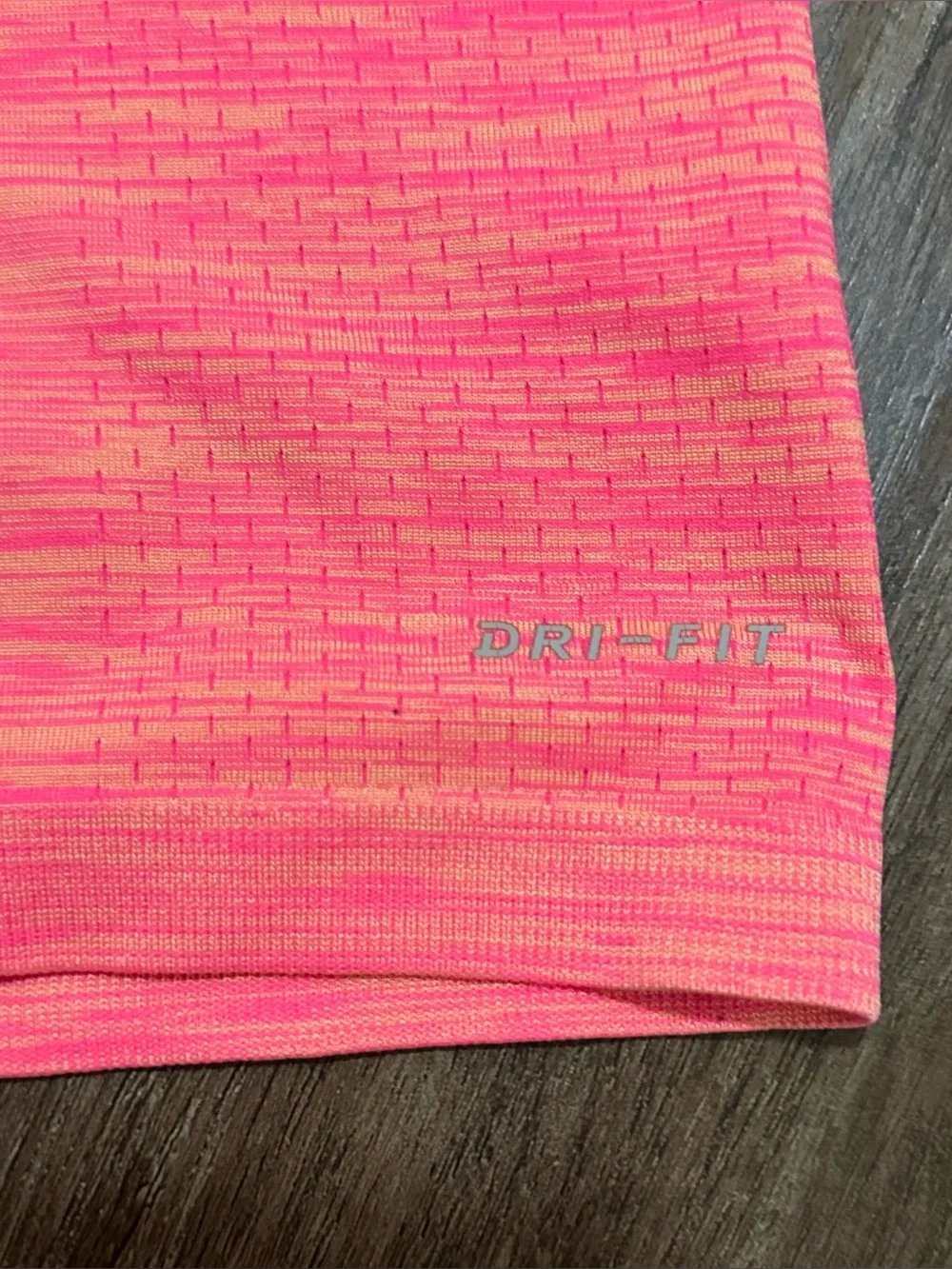 Nike Dri-Fit Criss Cross Tank in Orange. Size S